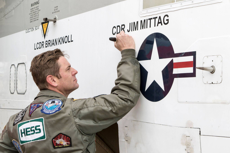 Illustration for article titled The U.S. Navy Says A Final Goodbye To The Under-Appreciated S-3 VikingÂ